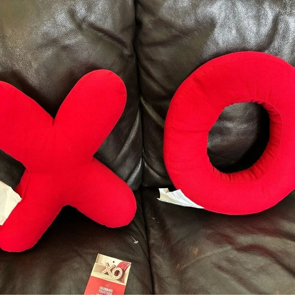 Celebrate Together‎ Letter XO Heart Pillows in Red & Cream Valentines 12